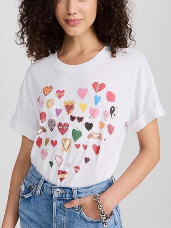 Unfortunate Portrait Tops - Unfortunate Portrait Women's Hearts Boyfriend Tee Size M